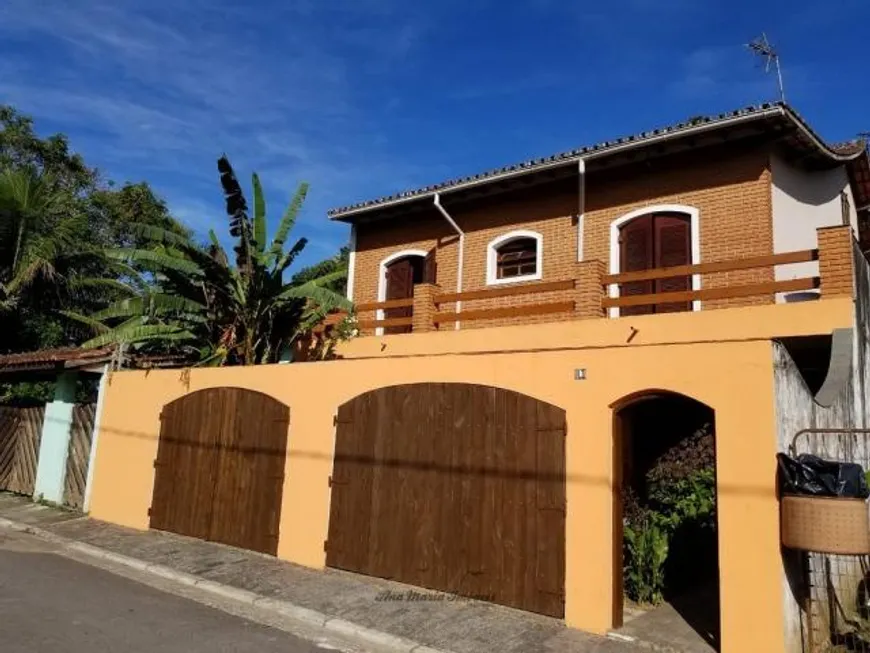 Foto 1 de Casa com 3 Quartos à venda, 306m² em Balneario Copacabana, Caraguatatuba