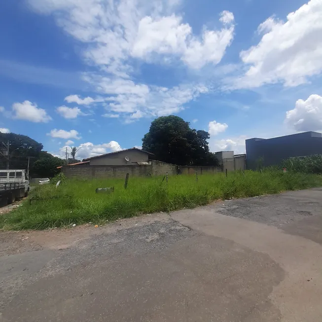 Foto 1 de Lote/Terreno à venda, 360m² em Esperança, Sete Lagoas