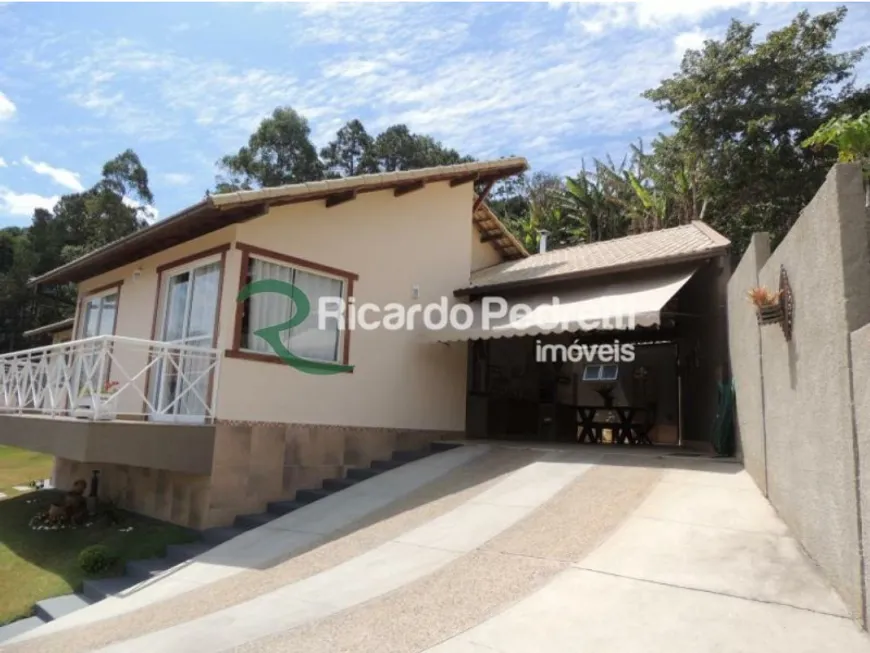 Foto 1 de Casa de Condomínio com 4 Quartos à venda, 233m² em Sans Souci, Nova Friburgo