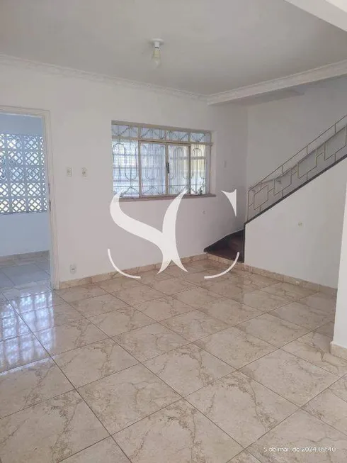 Foto 1 de Casa com 3 Quartos para alugar, 230m² em Embaré, Santos