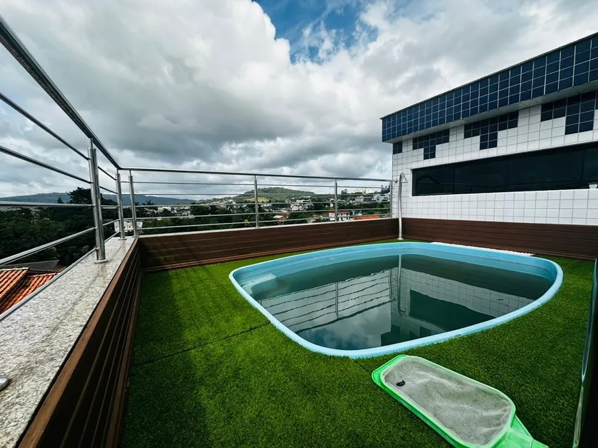 Foto 1 de Casa com 3 Quartos à venda, 363m² em Maria CEU, Criciúma