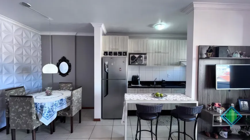 Foto 1 de Apartamento com 2 Quartos à venda, 65m² em Fazenda Santo Antonio, São José