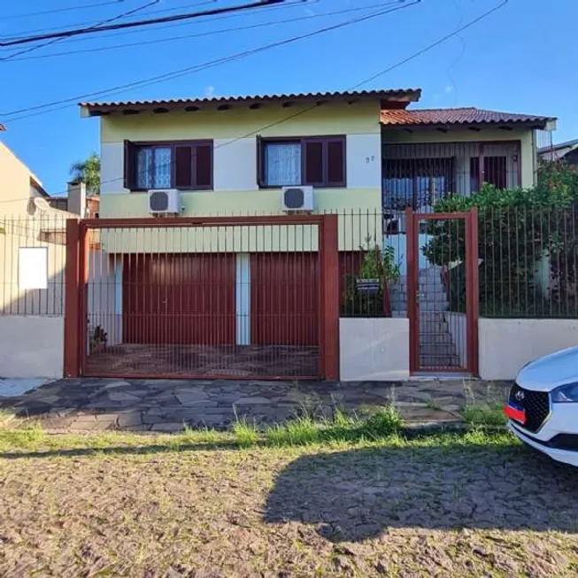 Foto 1 de Casa com 4 Quartos à venda, 197m² em Partenon, Porto Alegre