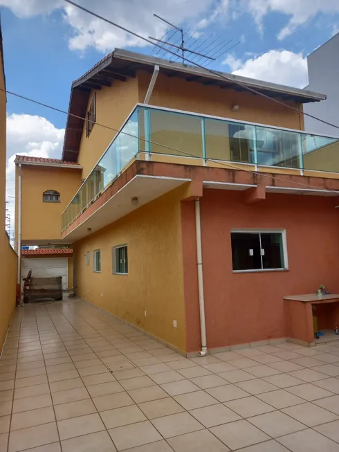 Foto 1 de Casa com 4 Quartos à venda, 236m² em Vila Adelina, Suzano