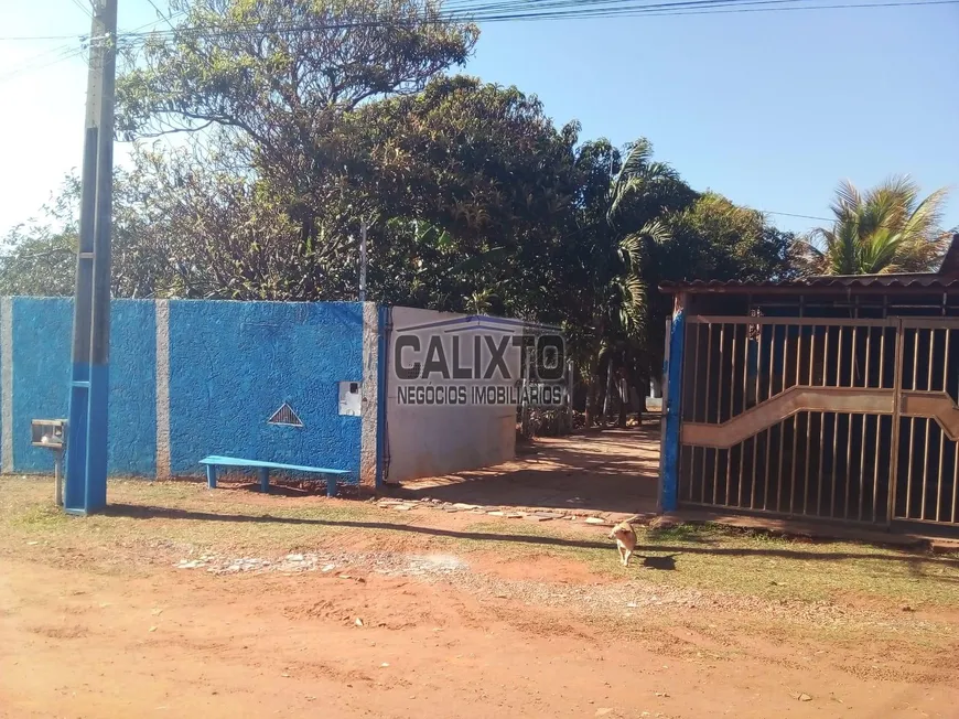 Foto 1 de Fazenda/Sítio com 3 Quartos à venda, 1000m² em Morada Nova, Uberlândia