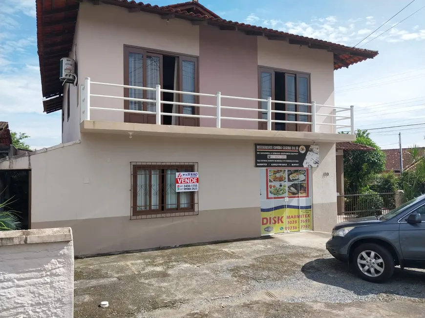 Foto 1 de Sobrado com 5 Quartos à venda, 301m² em Boehmerwald, Joinville