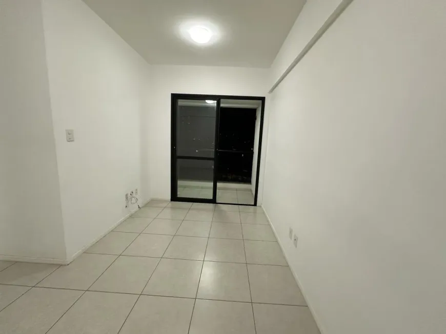 Foto 1 de Apartamento com 2 Quartos à venda, 54m² em Pernambués, Salvador