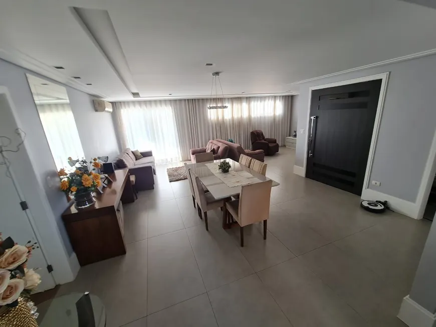 Foto 1 de Apartamento com 3 Quartos à venda, 165m² em Vila Costa, Taubaté