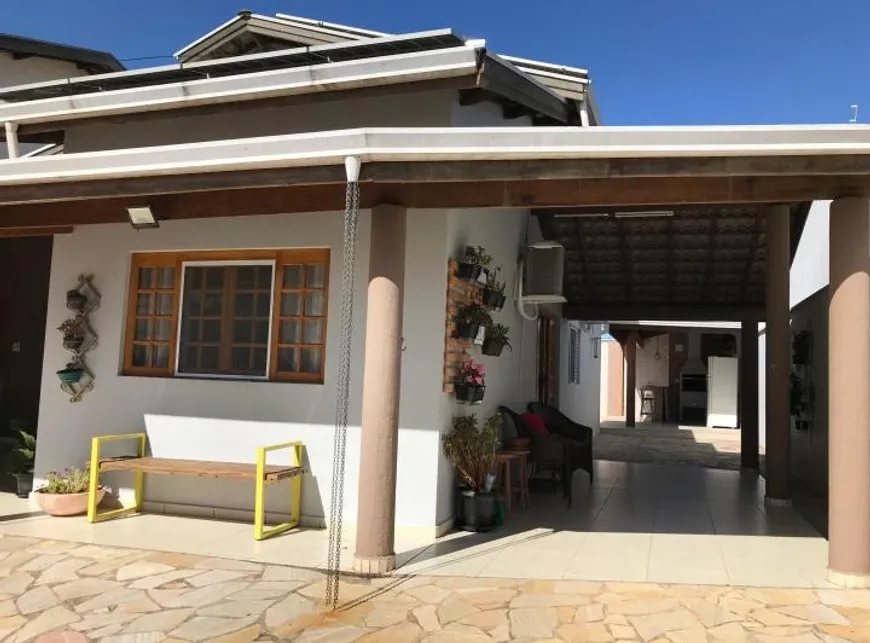 Foto 1 de Casa com 3 Quartos à venda, 70m² em Itapuã, Salvador