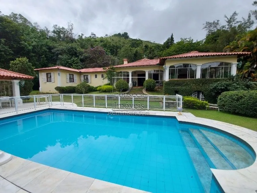 Foto 1 de Casa de Condomínio com 4 Quartos à venda, 500m² em Cuiaba, Petrópolis