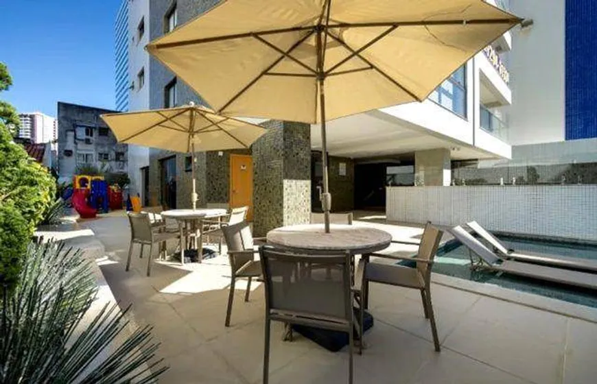Foto 1 de Apartamento com 3 Quartos à venda, 113m² em Costa Azul, Salvador