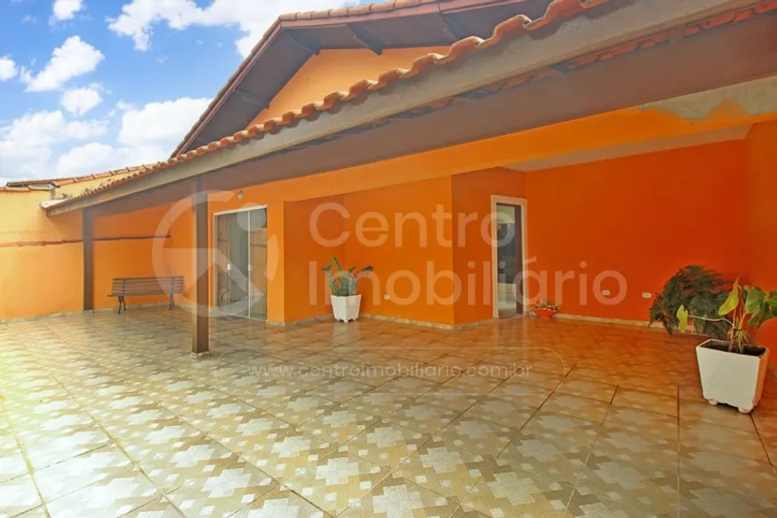 Foto 1 de Casa com 2 Quartos à venda, 69m² em Jardim Peruibe , Peruíbe