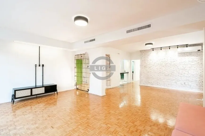 Foto 1 de Apartamento com 4 Quartos para alugar, 186m² em Moinhos de Vento, Porto Alegre
