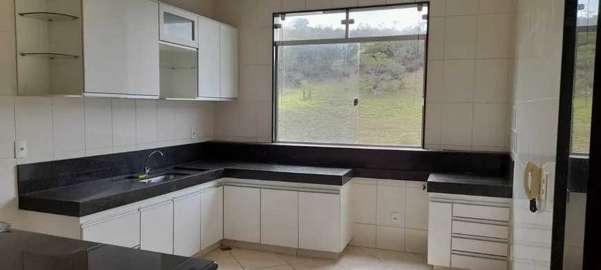 Foto 1 de Apartamento com 3 Quartos à venda, 240m² em Sagrado coração de Jesus, Ponte Nova