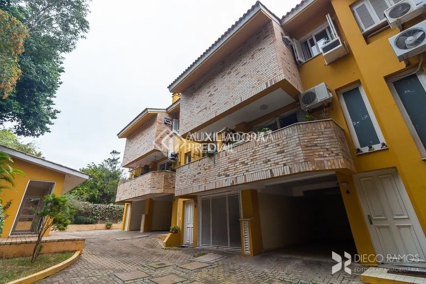 Foto 1 de Casa de Condomínio com 3 Quartos à venda, 160m² em Tristeza, Porto Alegre