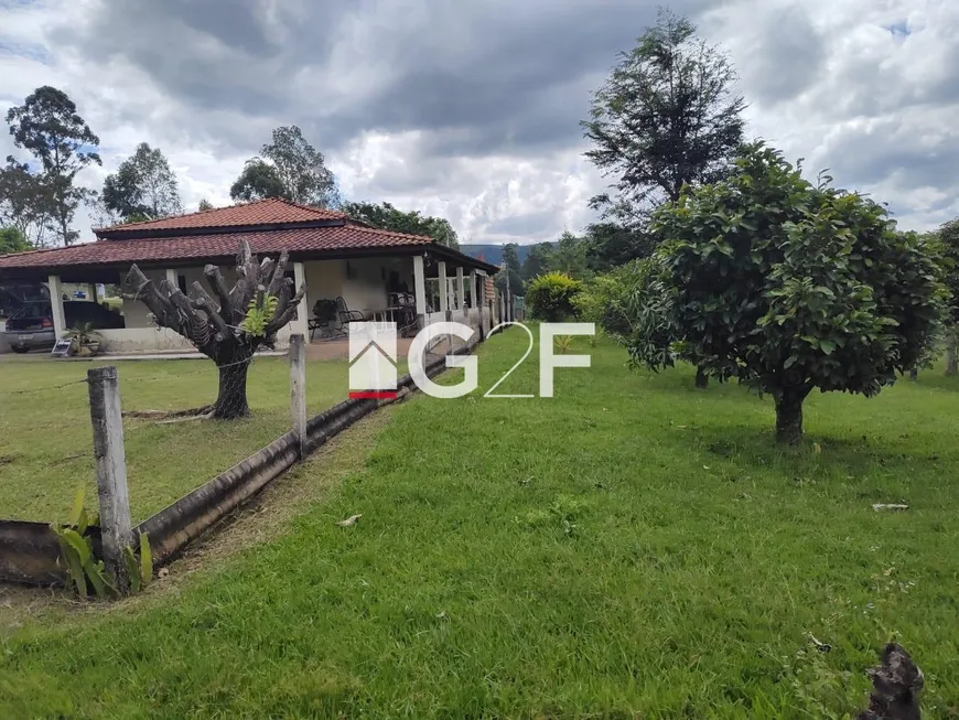 Foto 1 de Fazenda/Sítio com 3 Quartos à venda, 200m² em Centro, Monte Santo de Minas