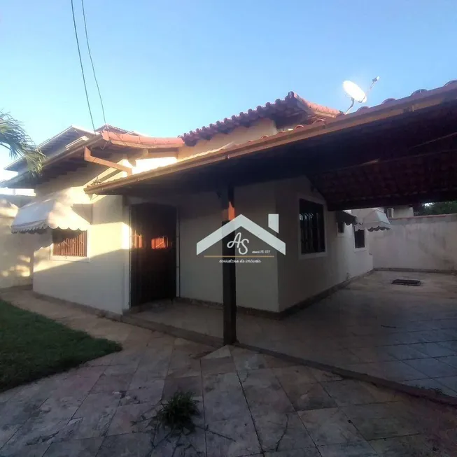 Foto 1 de Casa com 2 Quartos à venda, 90m² em Extensão do Bosque, Rio das Ostras