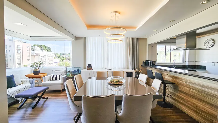 Foto 1 de Apartamento com 4 Quartos à venda, 145m² em Água Verde, Curitiba