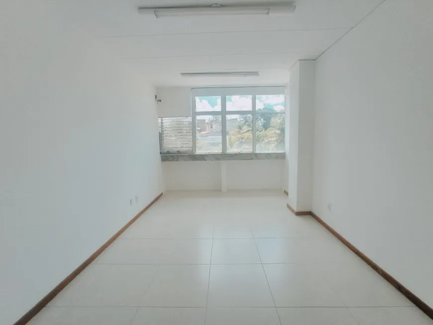 Foto 1 de Sala Comercial para alugar, 35m² em Itaigara, Salvador