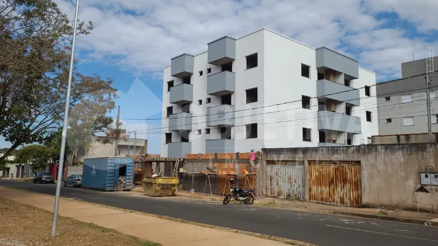 Foto 1 de Apartamento com 3 Quartos à venda, 80m² em Jardim Botânico, Uberlândia