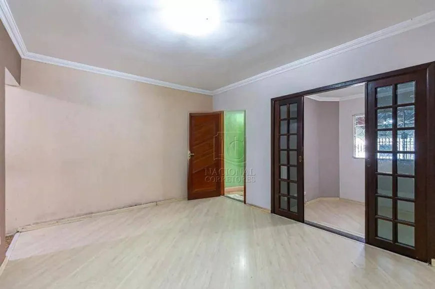 Foto 1 de Sobrado com 3 Quartos à venda, 203m² em Jardim Marek, Santo André