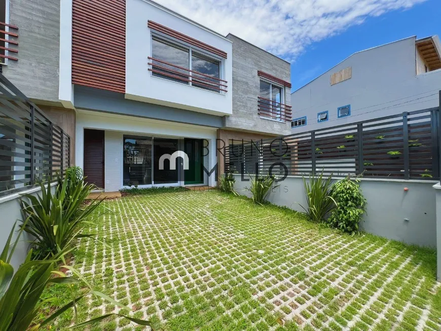 Foto 1 de Sobrado com 3 Quartos à venda, 130m² em Rio Tavares, Florianópolis