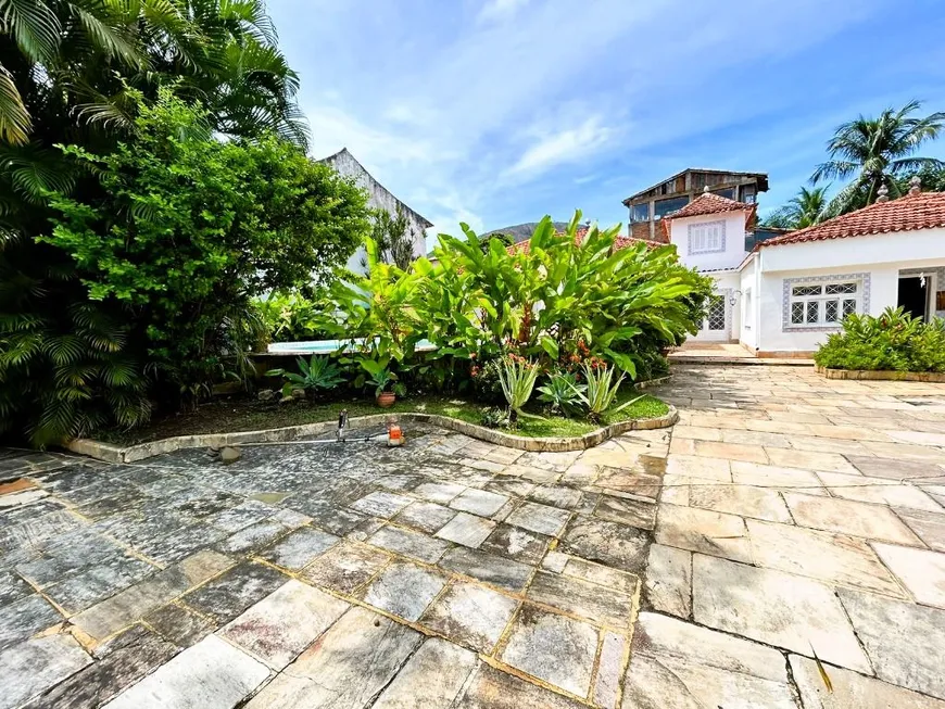 Foto 1 de Casa com 6 Quartos à venda, 600m² em Itacoatiara, Niterói