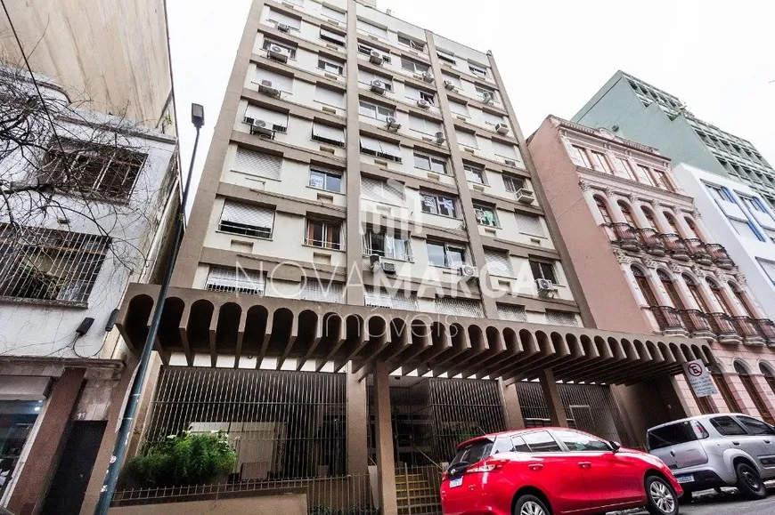 Foto 1 de Apartamento com 2 Quartos à venda, 74m² em Centro Histórico, Porto Alegre