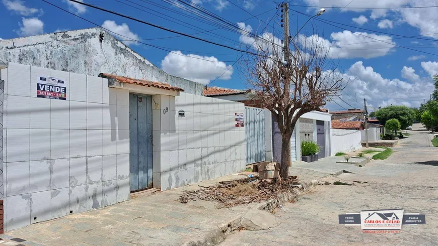 Foto 1 de Casa com 3 Quartos à venda, 70m² em Noe Trajano, Patos
