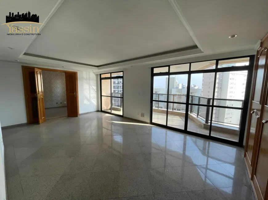 Foto 1 de Apartamento com 3 Quartos à venda, 228m² em Duque de Caxias, Cuiabá