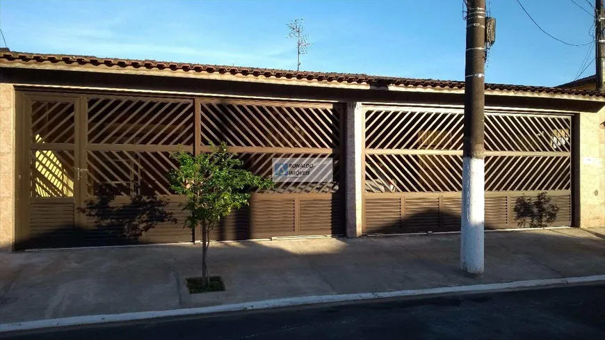 Foto 1 de Casa com 3 Quartos à venda, 300m² em Boqueirão, Praia Grande