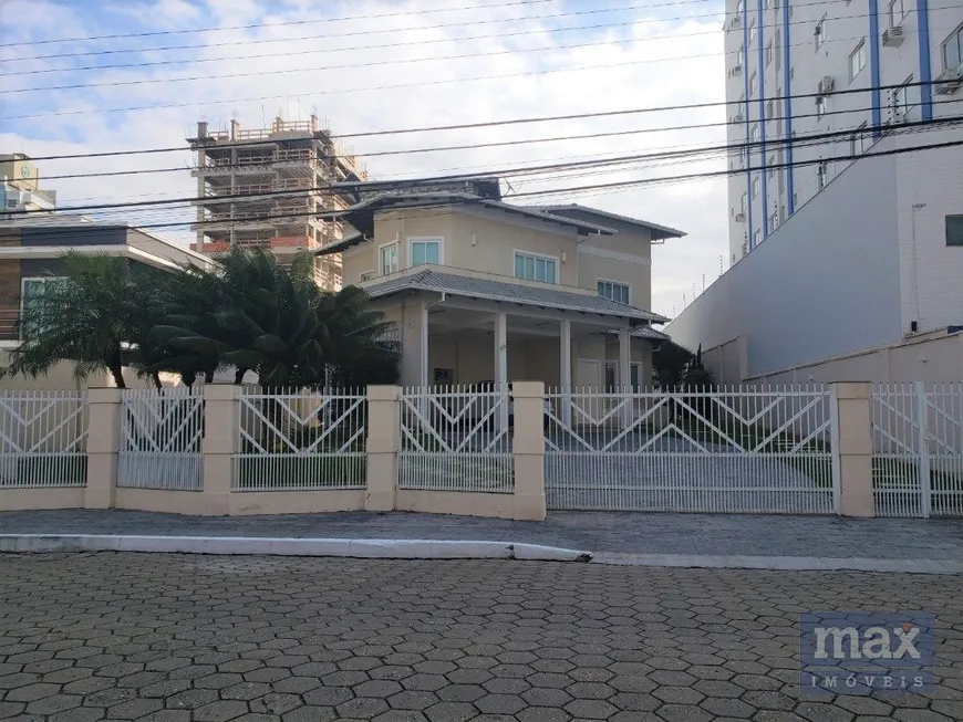 Foto 1 de Casa com 4 Quartos à venda, 381m² em Vila Operaria, Itajaí