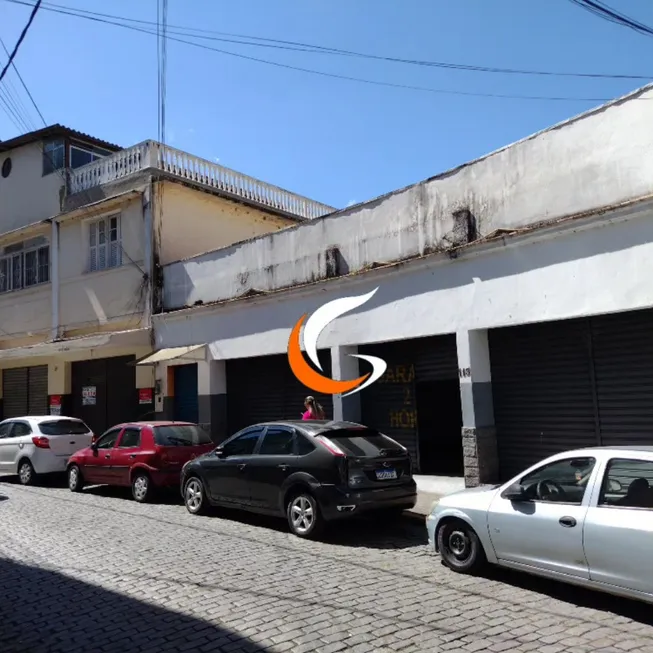 Foto 1 de Galpão/Depósito/Armazém com 1 Quarto para alugar, 90m² em Cascatinha, Petrópolis