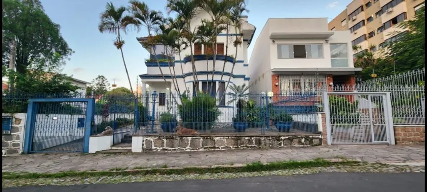 Foto 1 de Casa com 4 Quartos à venda, 622m² em São João, Porto Alegre