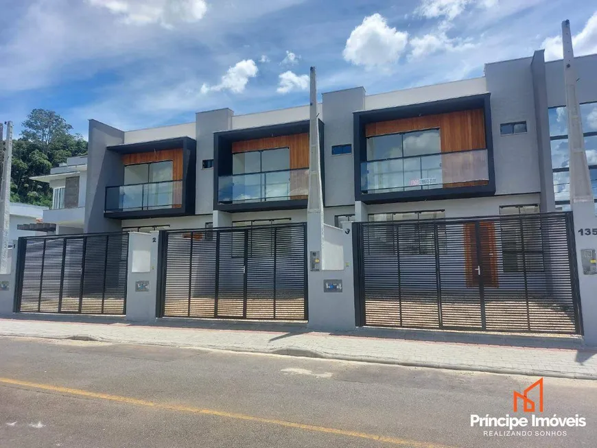 Foto 1 de Casa com 2 Quartos à venda, 107m² em Jardim Sofia, Joinville