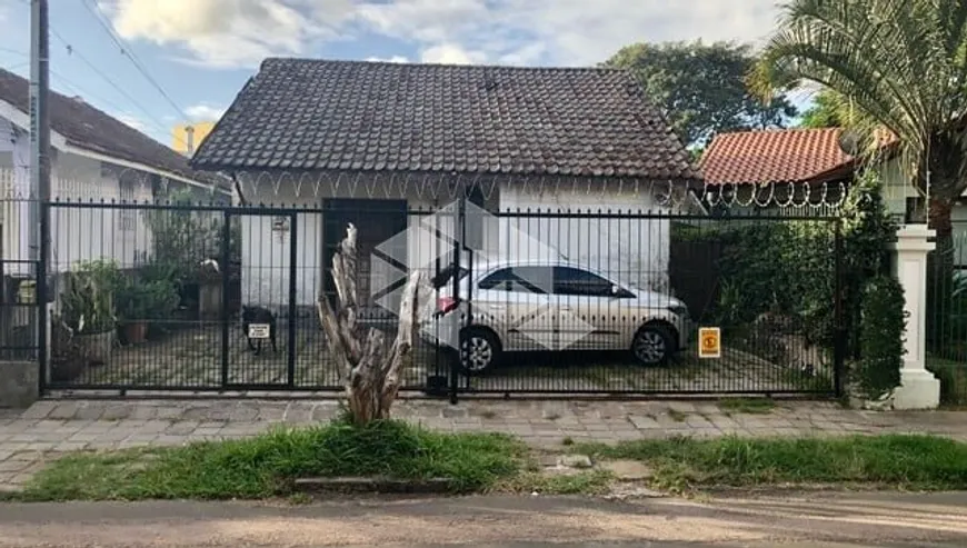 Foto 1 de Casa com 3 Quartos à venda, 154m² em Passo da Areia, Porto Alegre