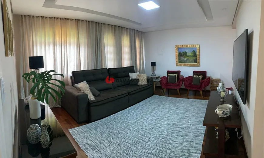 Foto 1 de Sobrado com 3 Quartos à venda, 220m² em Santa Maria, São Caetano do Sul