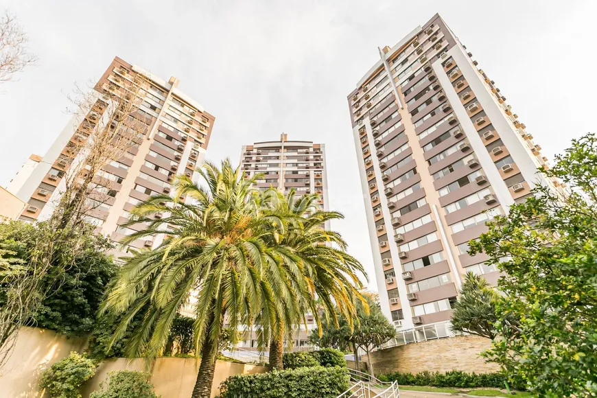 Foto 1 de Apartamento com 3 Quartos à venda, 107m² em Floresta, Porto Alegre