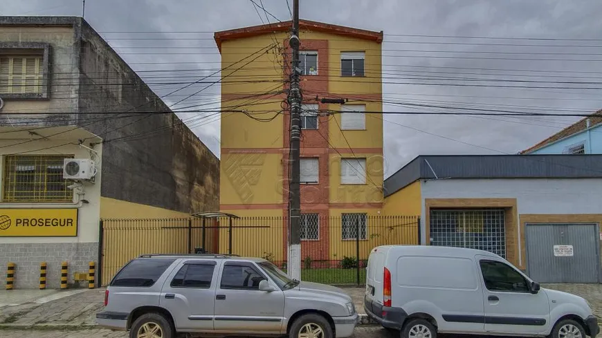 Foto 1 de Apartamento com 3 Quartos à venda, 91m² em Centro, Pelotas