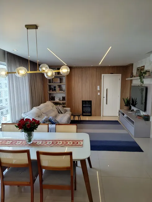 Foto 1 de Apartamento com 3 Quartos à venda, 117m² em Pioneiros, Balneário Camboriú