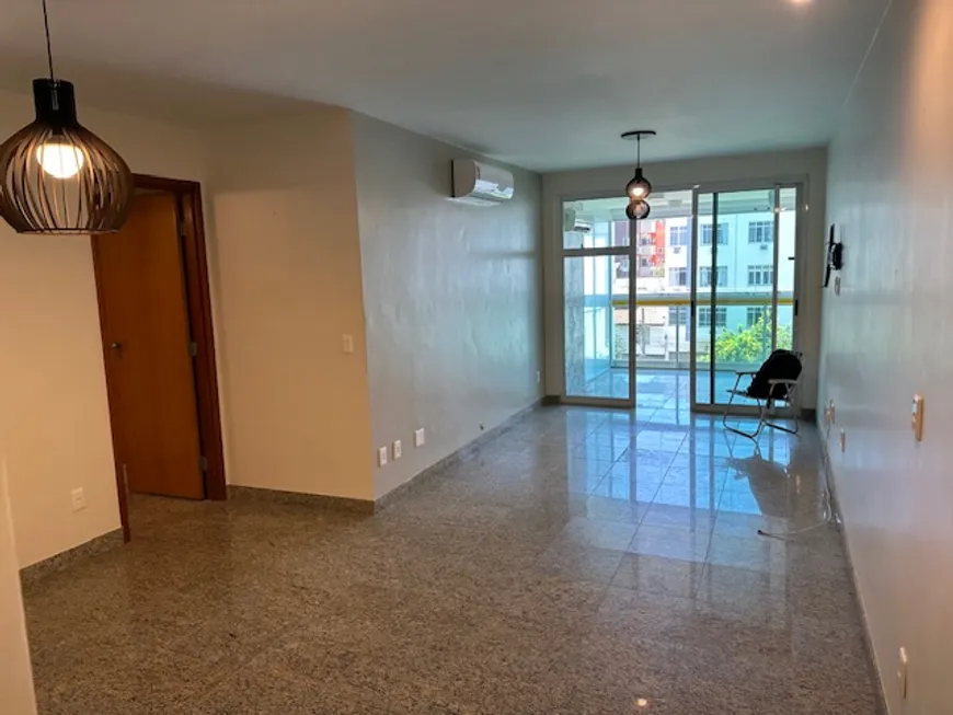 Foto 1 de Apartamento com 1 Quarto à venda, 80m² em São Francisco, Niterói