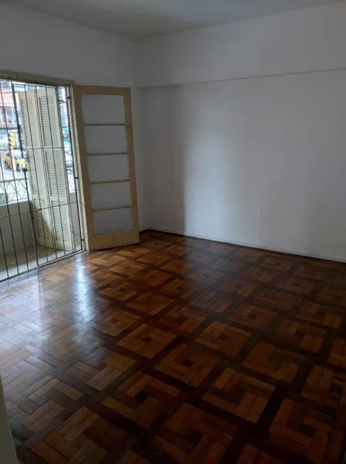 Foto 1 de Apartamento com 3 Quartos para alugar, 90m² em Santa Cecília, Porto Alegre