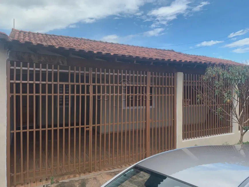 Foto 1 de Casa com 3 Quartos para alugar, 130m² em Jardim Joao Paulo II, São José do Rio Preto