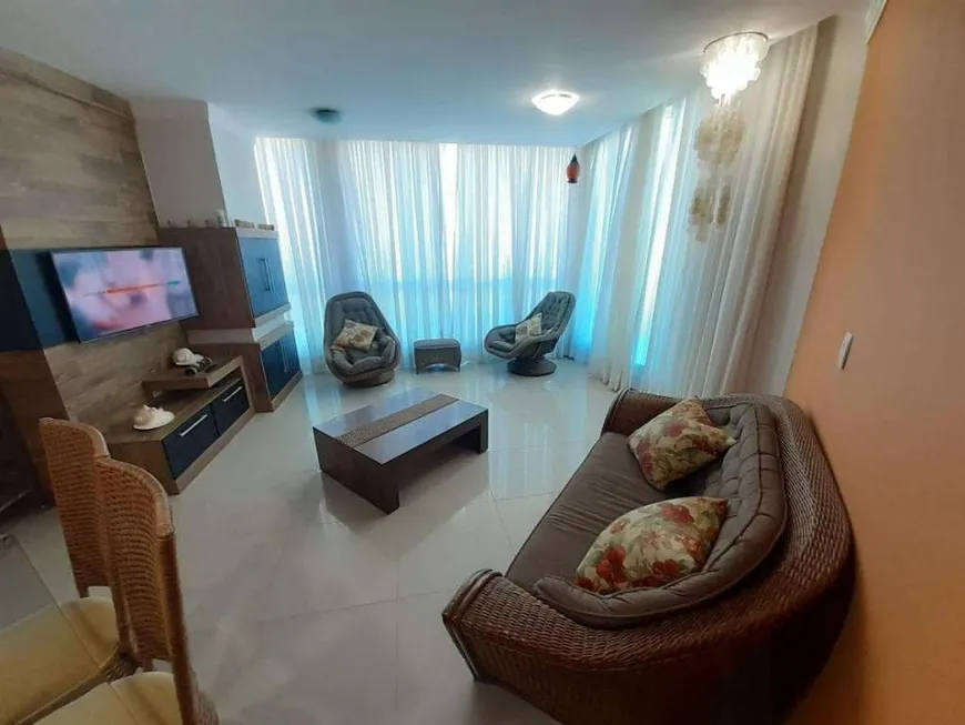 Foto 1 de Apartamento com 3 Quartos à venda, 64m² em Ondina, Salvador