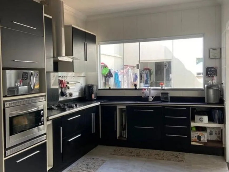 Foto 1 de Casa com 3 Quartos à venda, 222m² em Jardim Celani, Salto