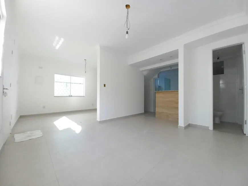 Foto 1 de Casa com 2 Quartos à venda, 73m² em Campo Grande, Santos