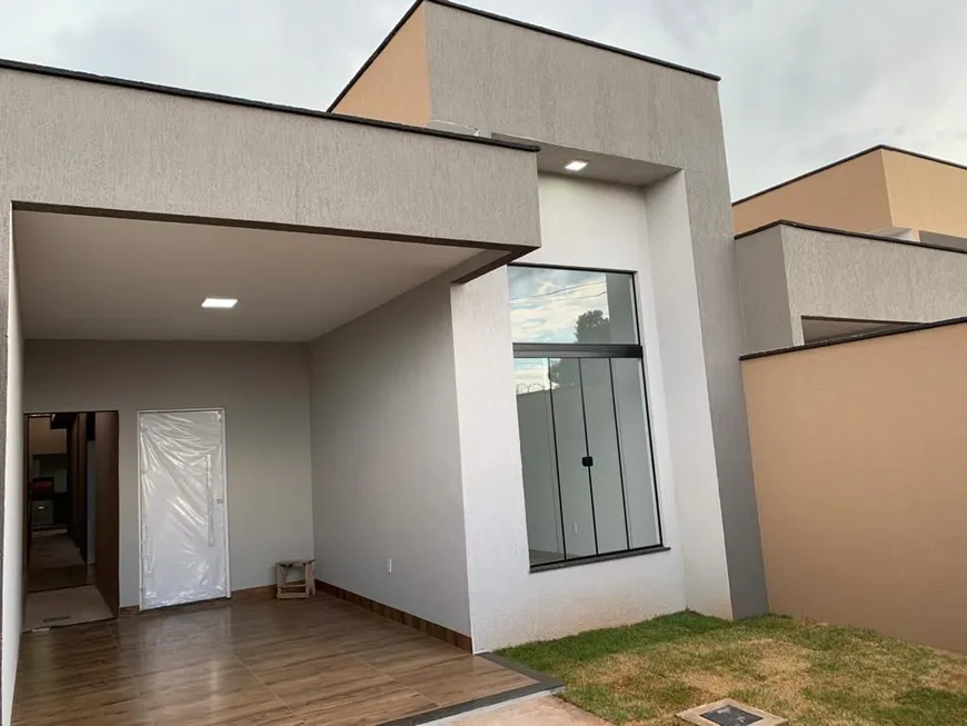 Foto 1 de Casa com 3 Quartos à venda, 128m² em Jardim Petrópolis, Goiânia