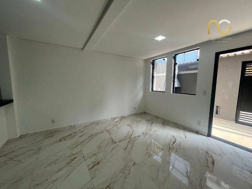 Foto 1 de Sobrado com 3 Quartos à venda, 111m² em Vila Tupi, Praia Grande