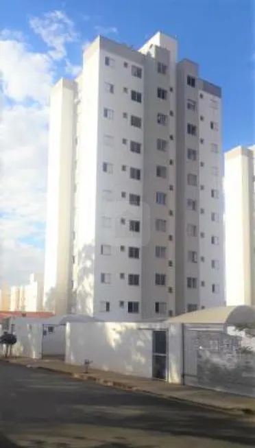 Foto 1 de Apartamento com 2 Quartos à venda, 49m² em Jardim Célia, Uberlândia