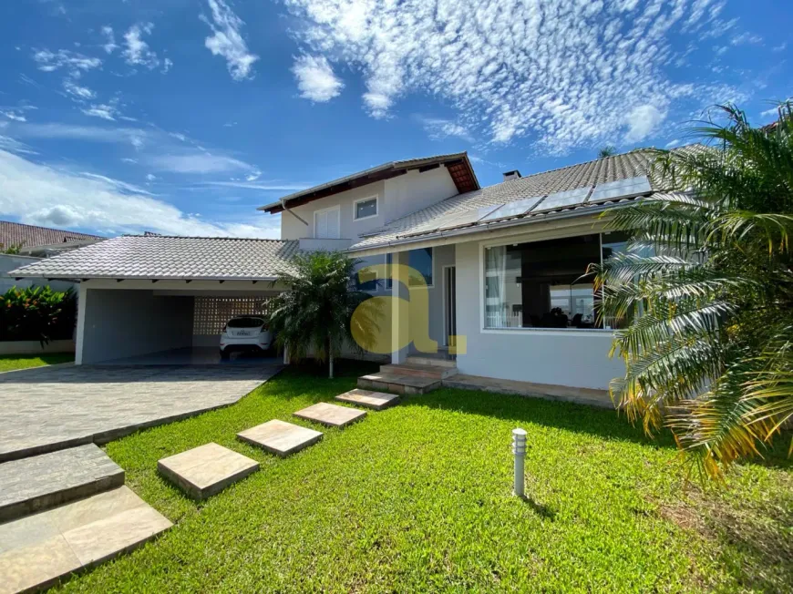 Foto 1 de Casa com 4 Quartos à venda, 281m² em Escola Agrícola, Blumenau